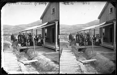 Group of Tourists, Echo City